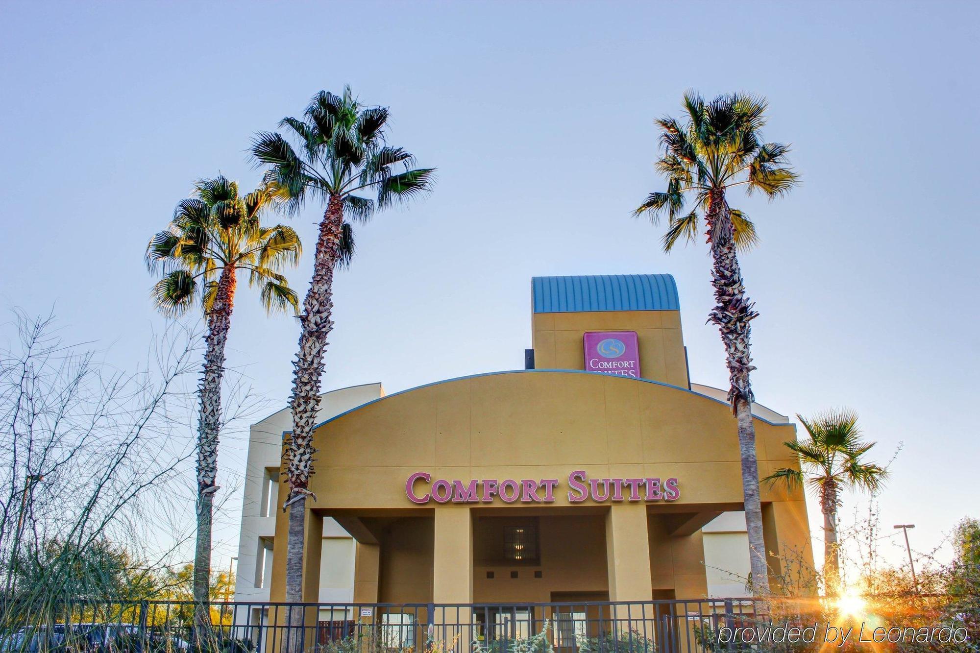 Comfort Suites Airport Tucson Exterior photo