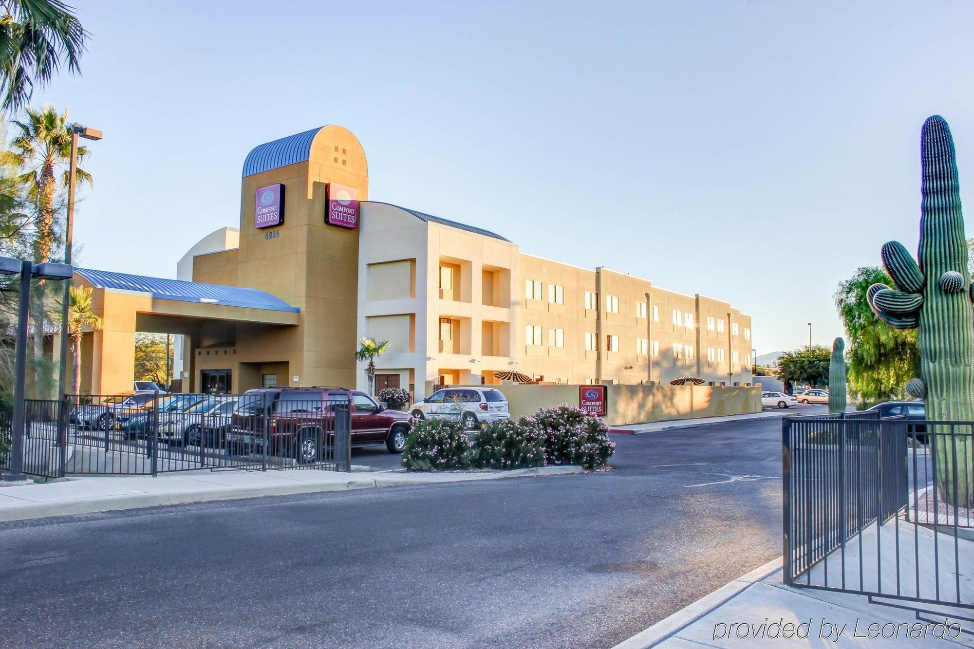 Comfort Suites Airport Tucson Exterior photo