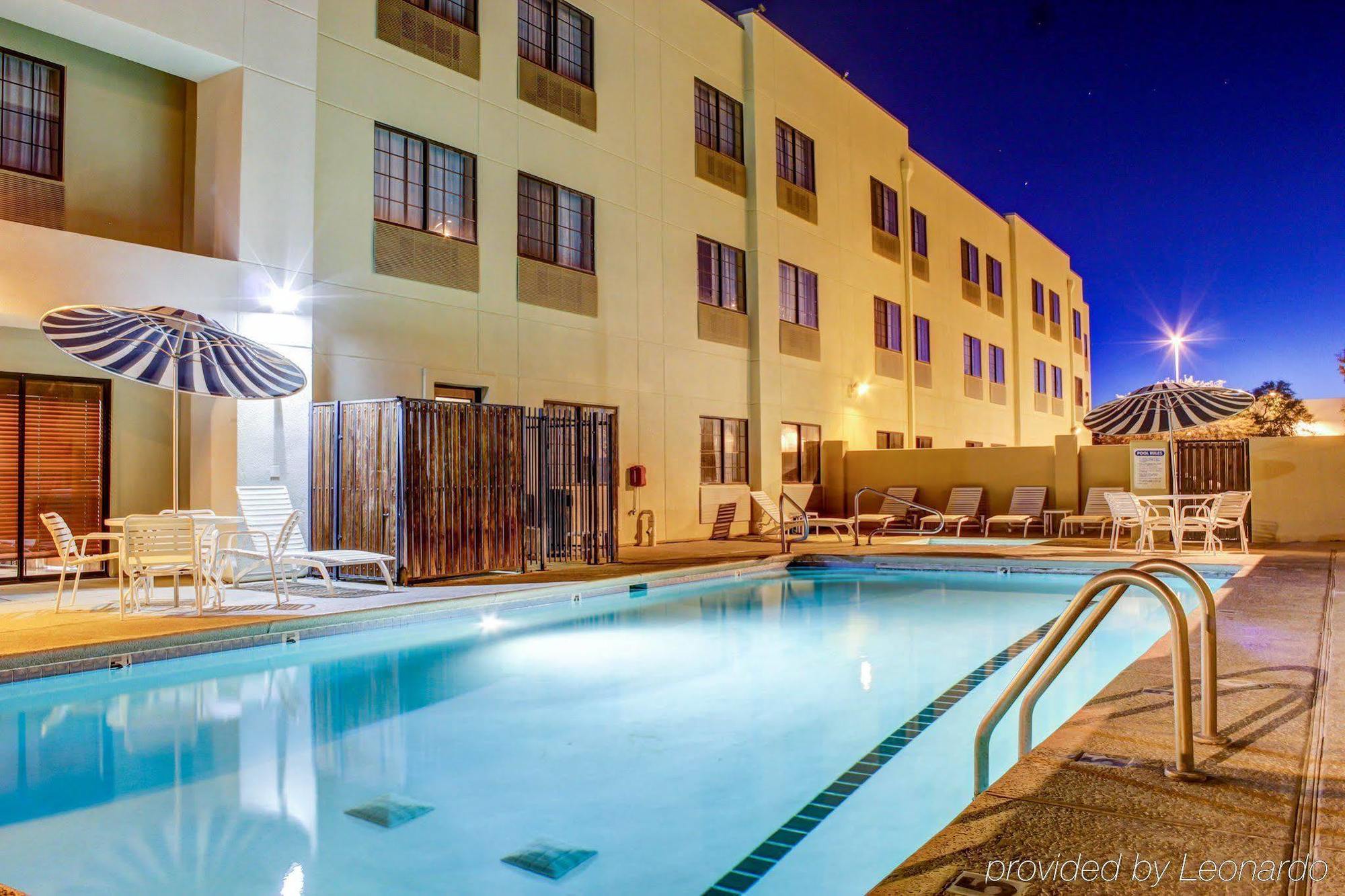 Comfort Suites Airport Tucson Exterior photo