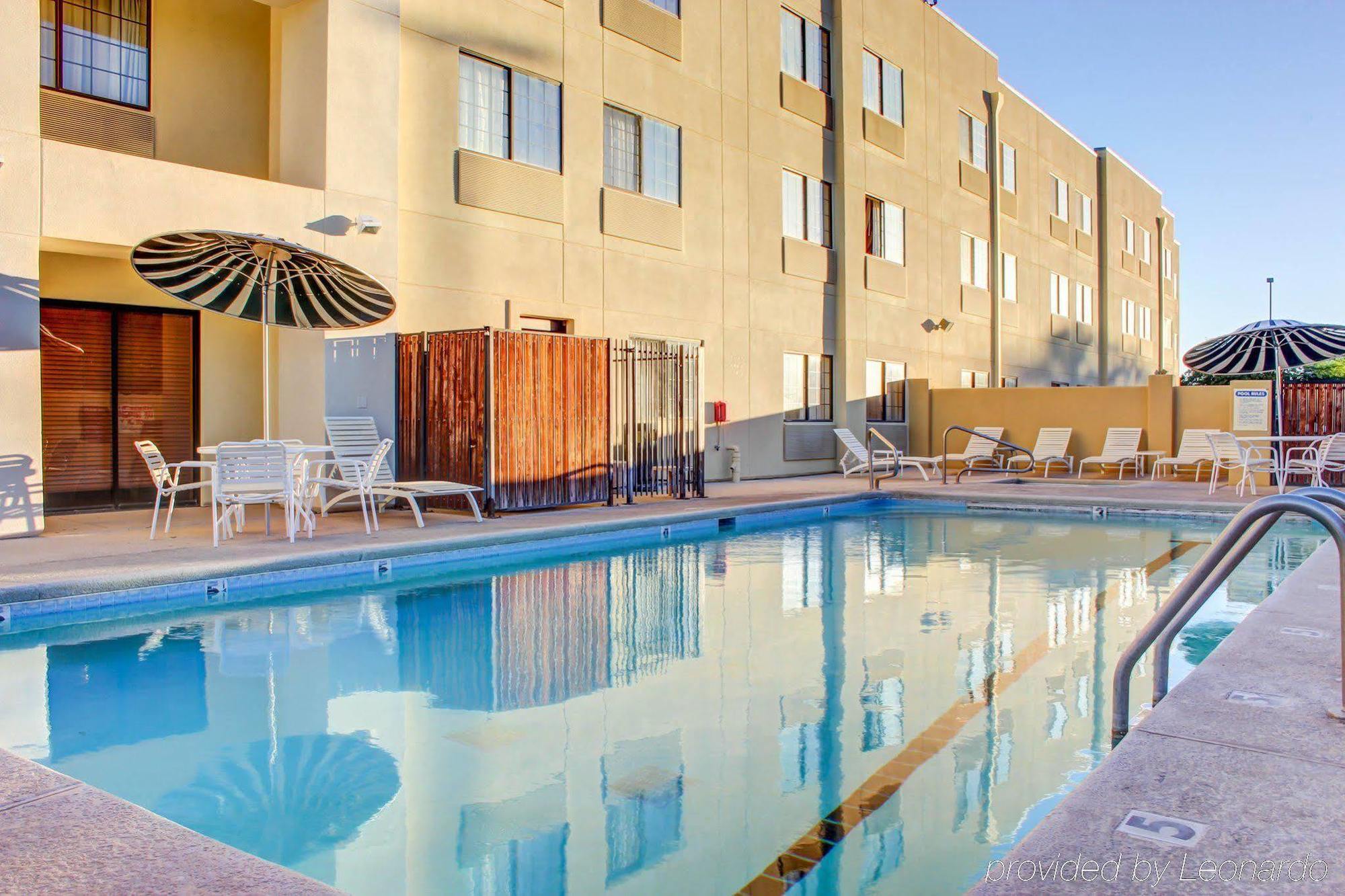 Comfort Suites Airport Tucson Exterior photo